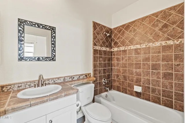 $639,900 | 4514 Via Presidio, Camarillo, CA 93012