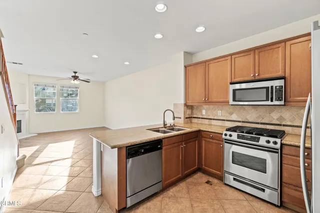 $639,900 | 4514 Via Presidio, Camarillo, CA 93012