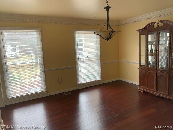 1319 Heatherwoode Road Flint, MI 48532 - Photo 5 of 18 1319 Formal Dining.JPG