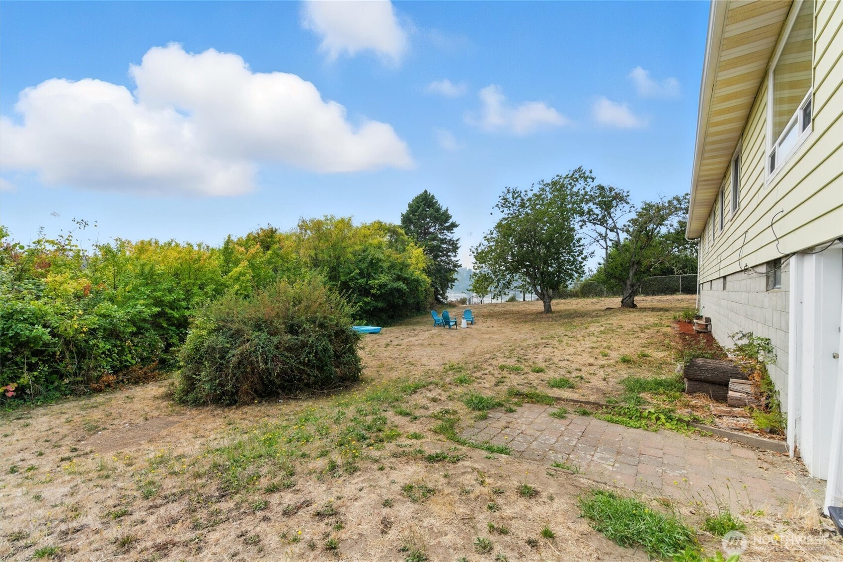 2510 Stephenson Avenue Bremerton, WA 98310 - Photo 39 of 40 a view of backyard with green space