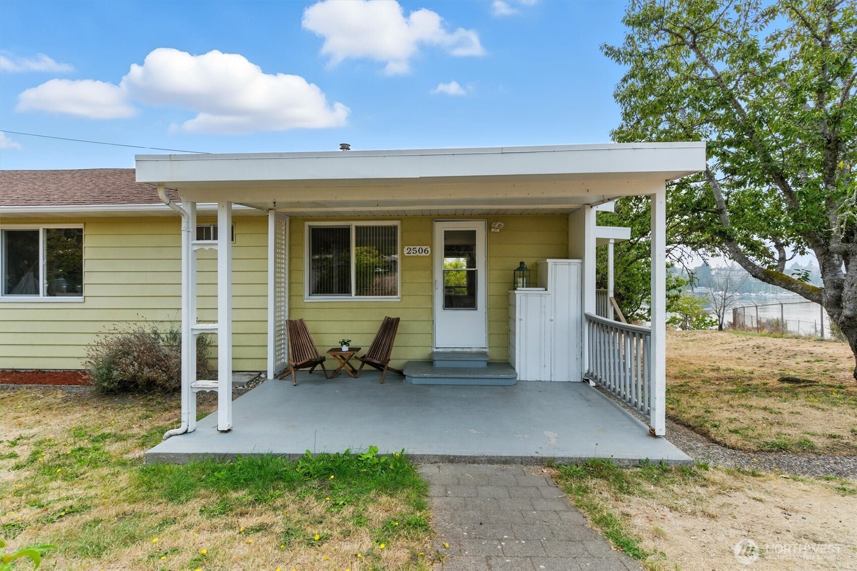 2510 Stephenson Avenue Bremerton, WA 98310 - Photo 10 of 40 front view of a house with a yard