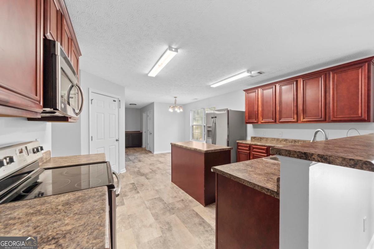 403 Avant Road Eatonton, GA 31024 - Photo 5 of 30