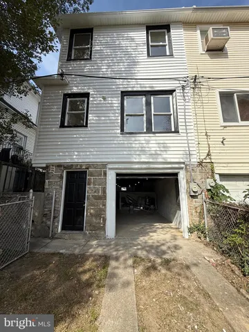 $329,999 | 1016 Whitby Avenue, Lansdowne, PA 19050