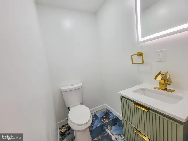 $329,999 | 1016 Whitby Avenue, Lansdowne, PA 19050