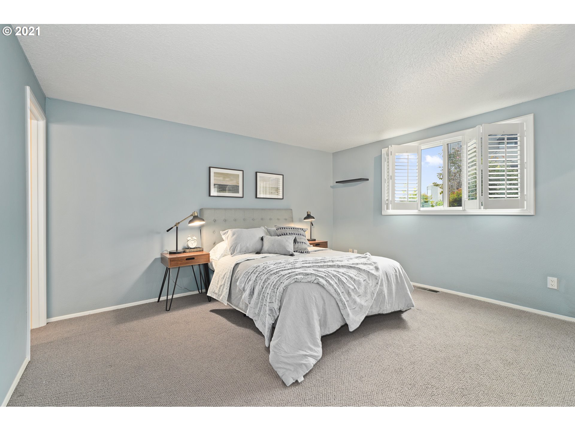 5606 South Riverside Lane Portland, OR 97239 - Photo 11 of 32 Gallery Image 11