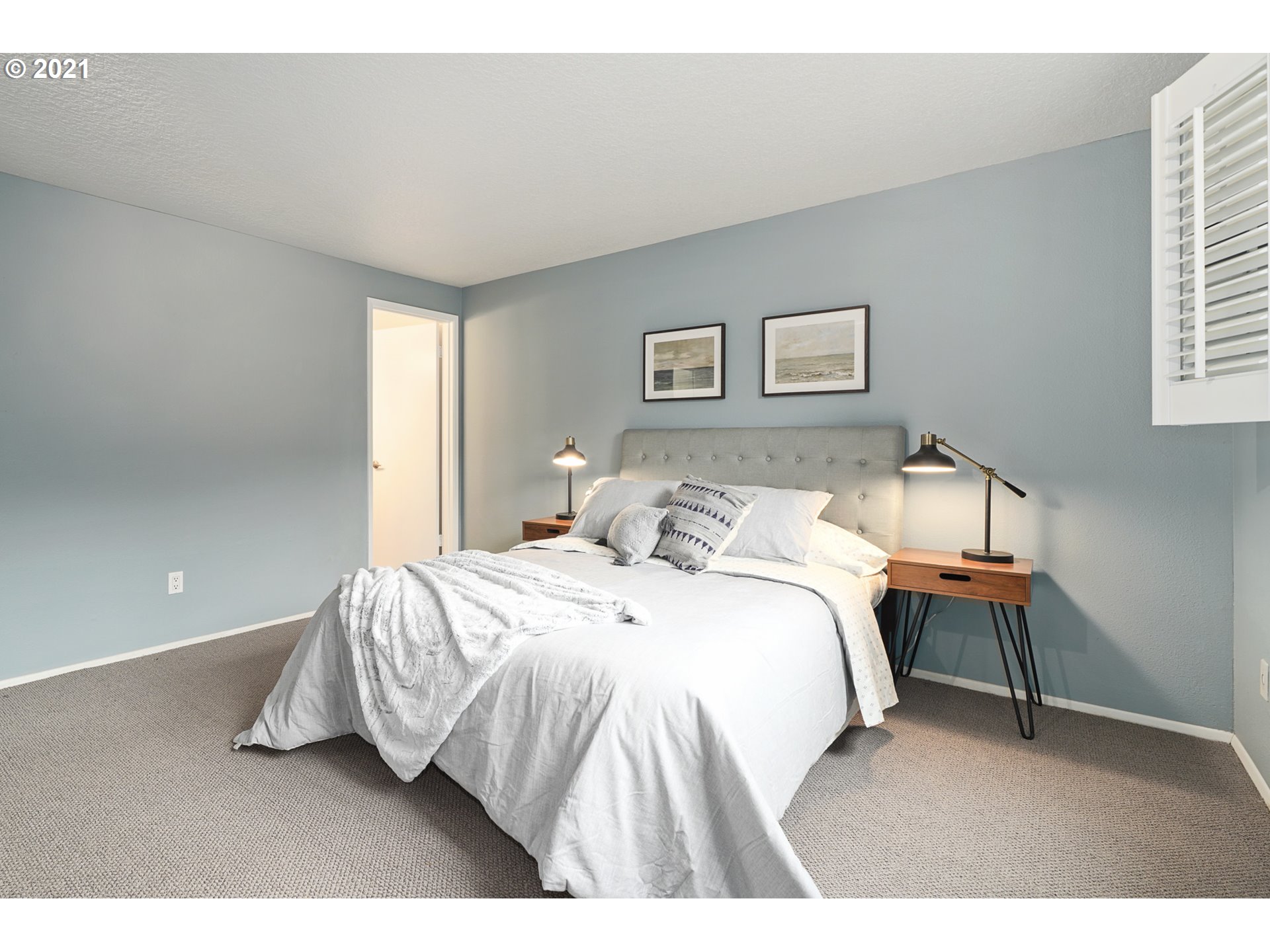 5606 South Riverside Lane Portland, OR 97239 - Photo 13 of 32 Gallery Image 13