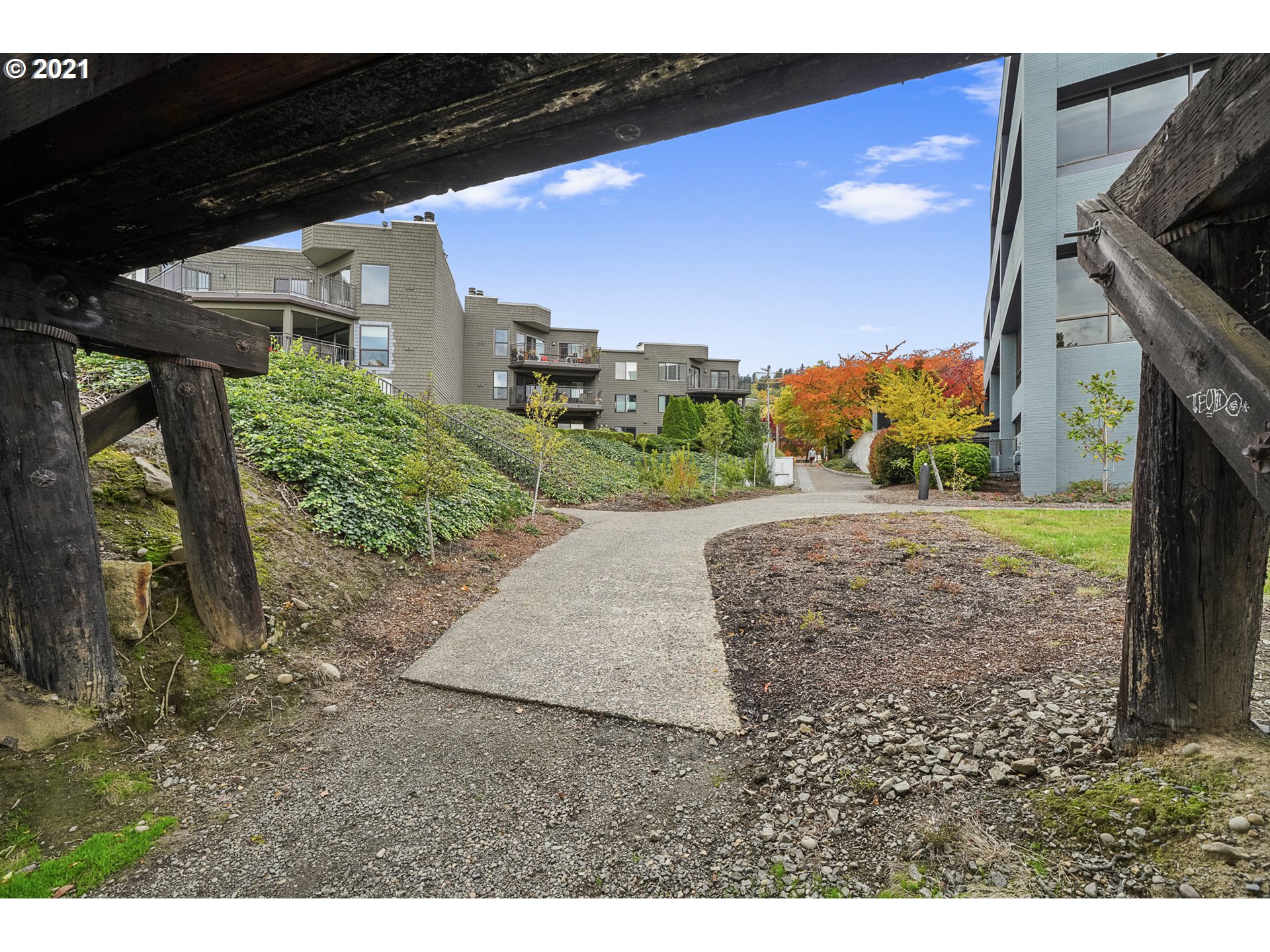 5606 South Riverside Lane Portland, OR 97239 - Photo 19 of 32 Gallery Image 19