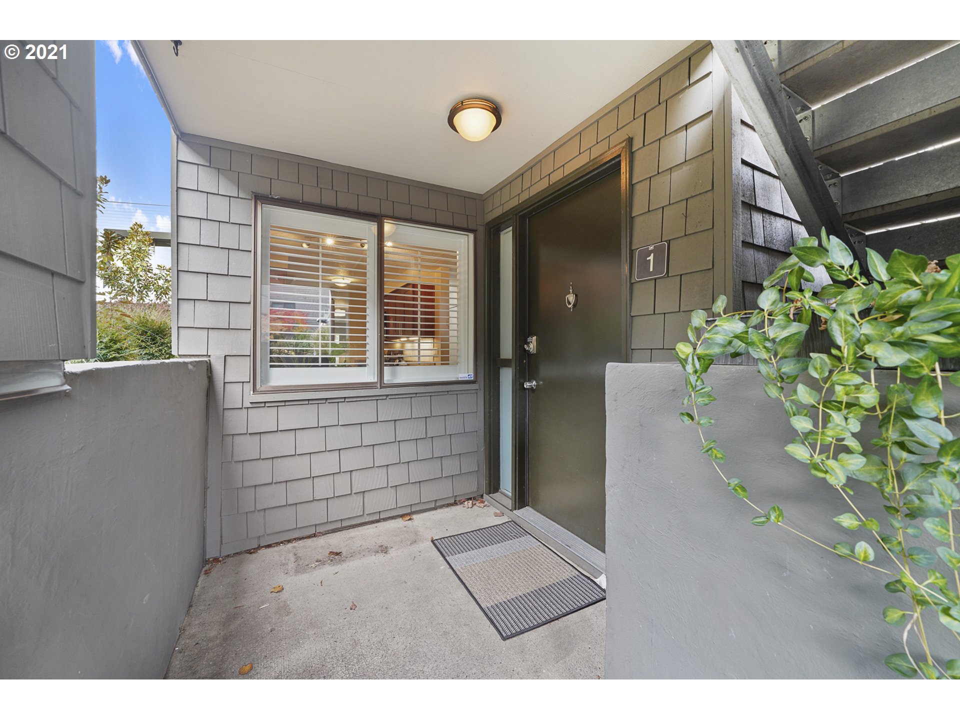 5606 South Riverside Lane Portland, OR 97239 - Photo 23 of 32 Gallery Image 23