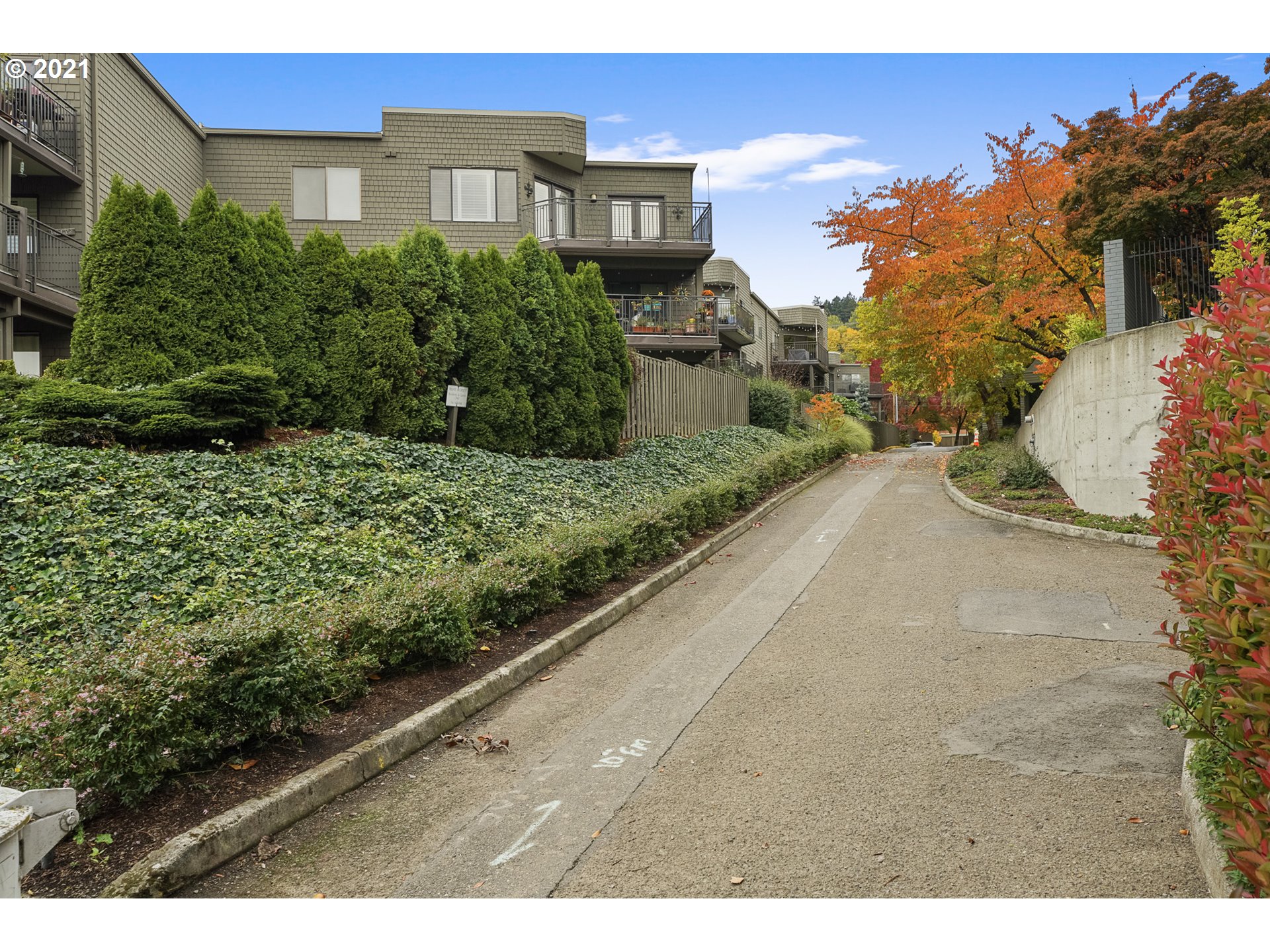 5606 South Riverside Lane Portland, OR 97239 - Photo 24 of 32 Gallery Image 24