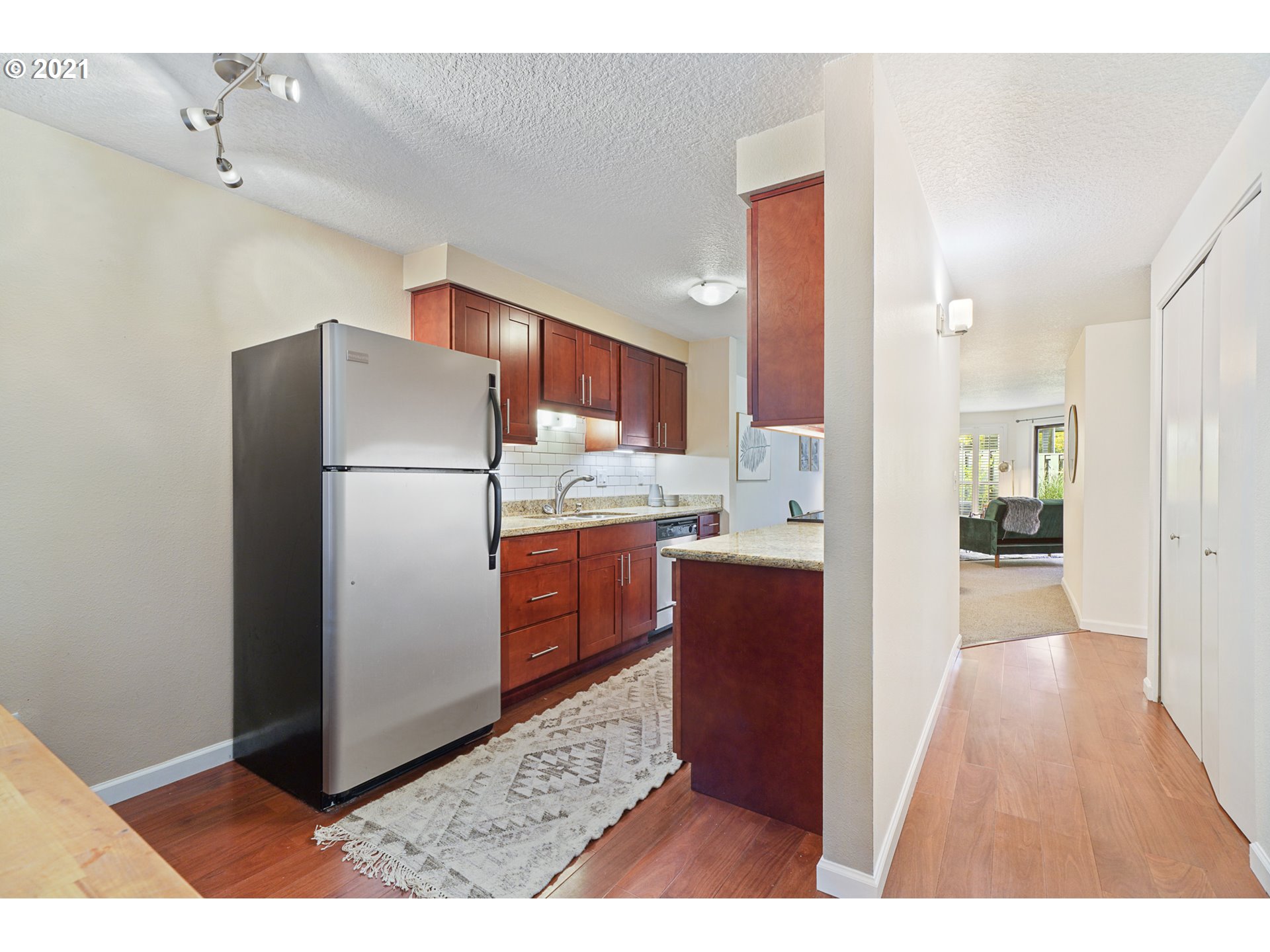 5606 South Riverside Lane Portland, OR 97239 - Photo 27 of 32 Gallery Image 27