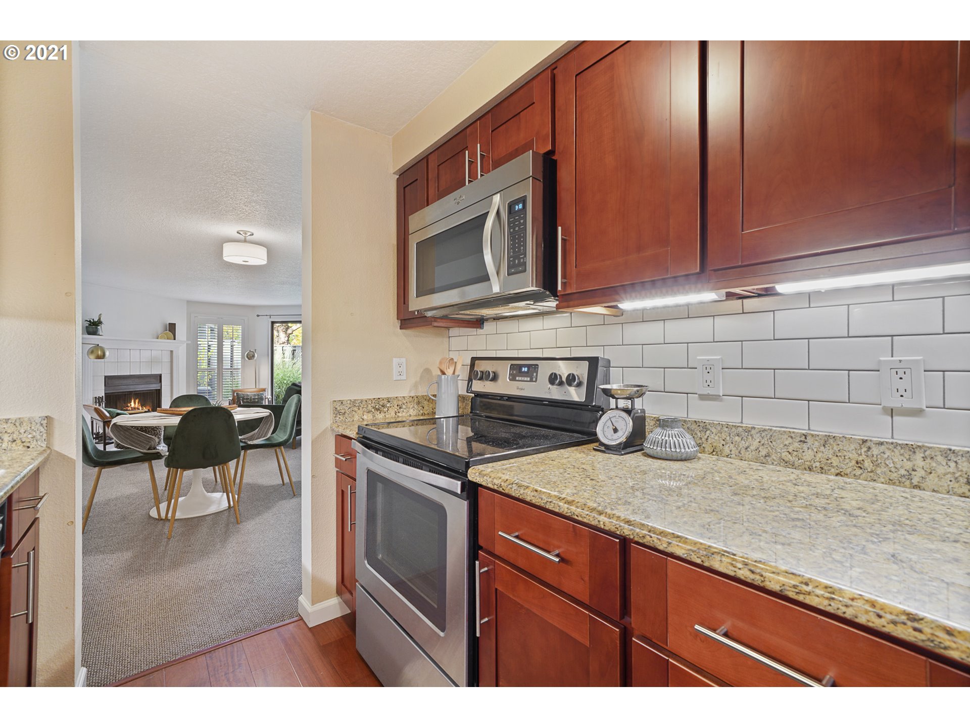 5606 South Riverside Lane Portland, OR 97239 - Photo 31 of 32 Gallery Image 31