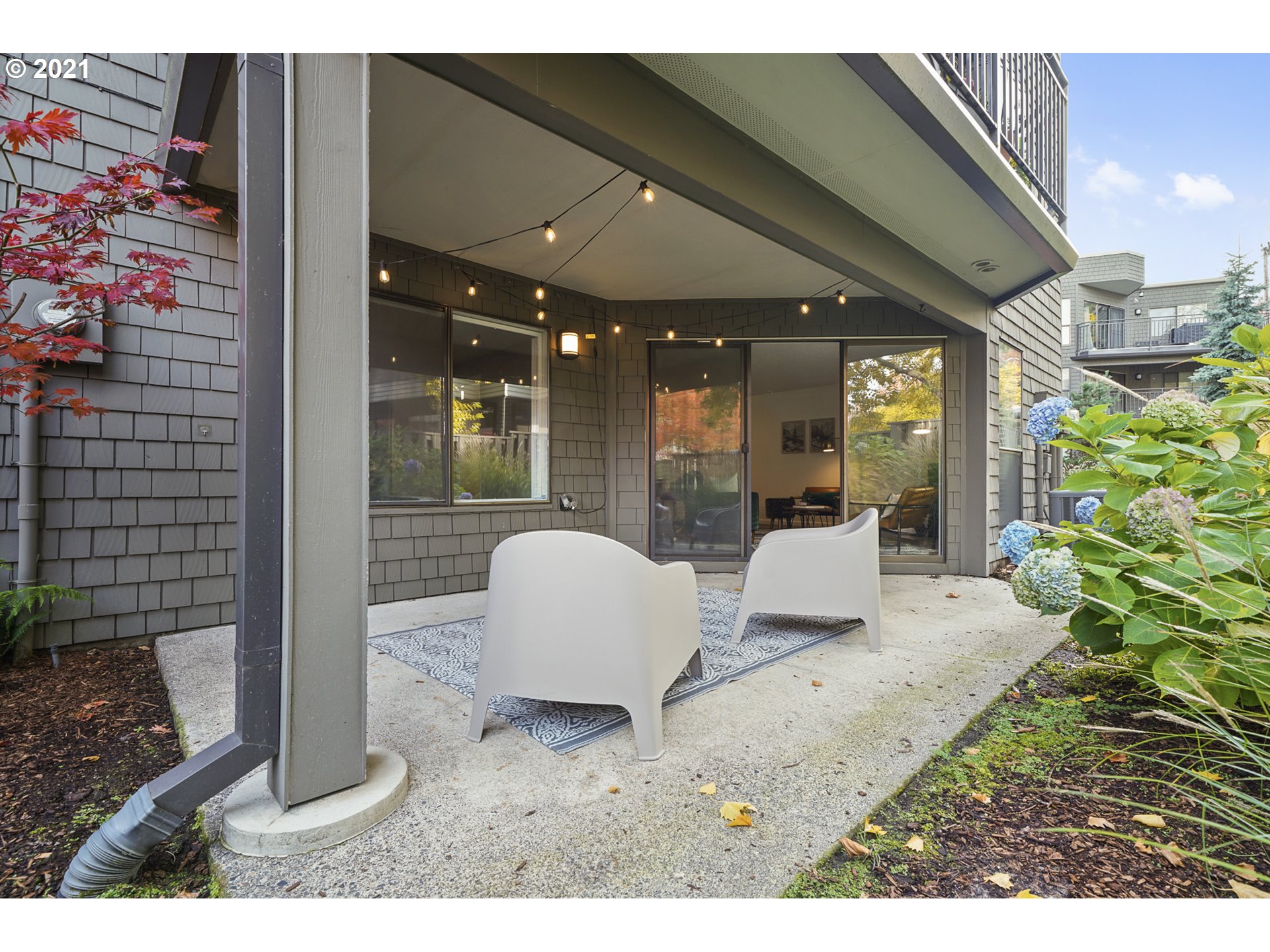 5606 South Riverside Lane Portland, OR 97239 - Photo 8 of 32 Gallery Image 8