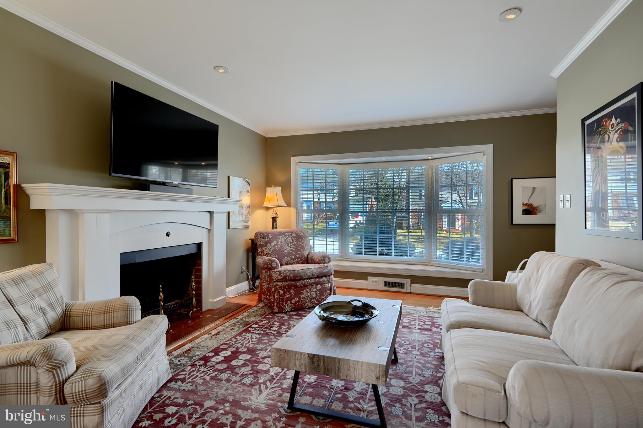 628 Piccadilly Road Baltimore, MD 21204 - Photo 4 of 71