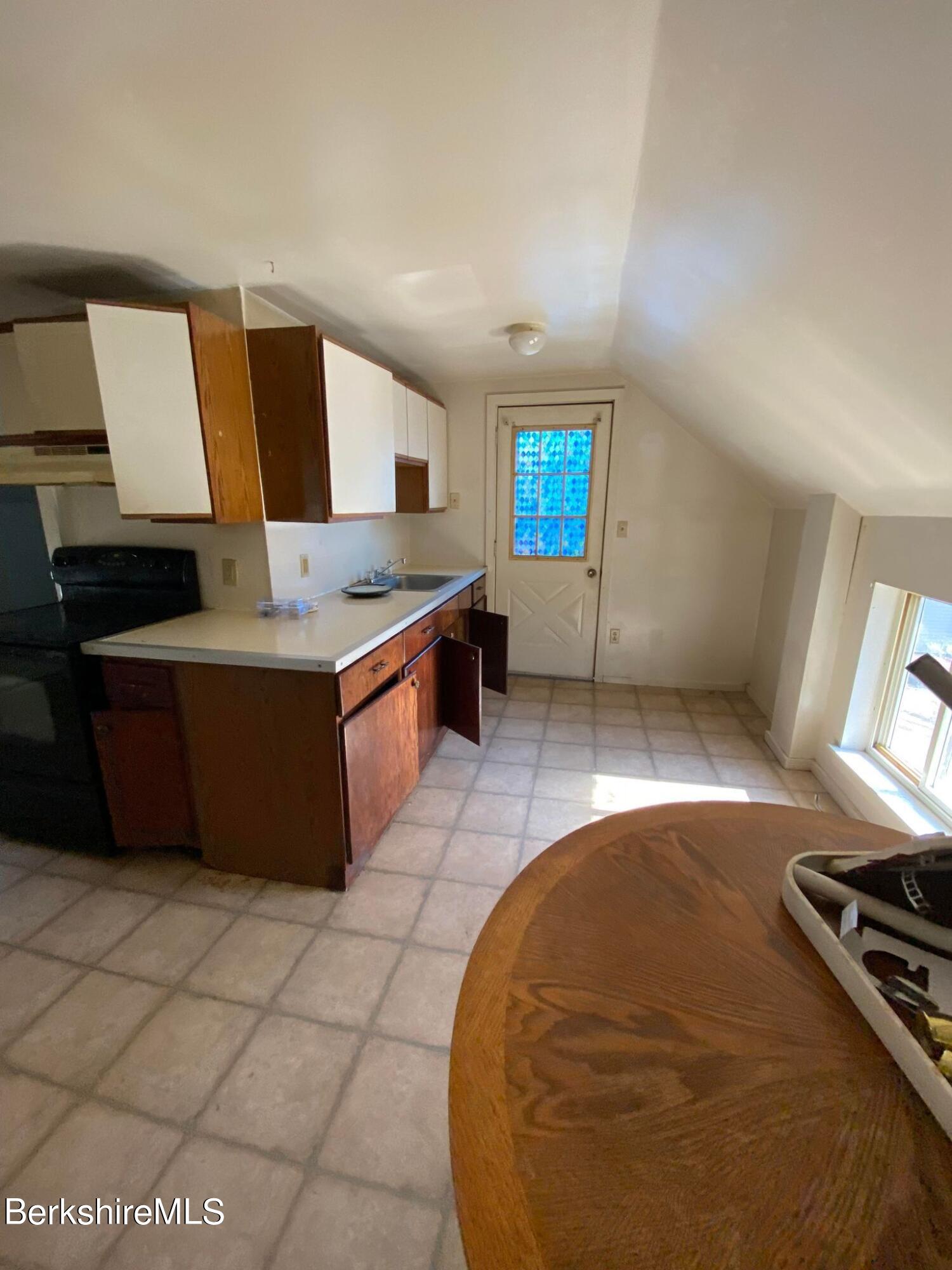 12-14 Spring Street Pittsfield, MA 01201 - Photo 31 of 39 14 spring up 5