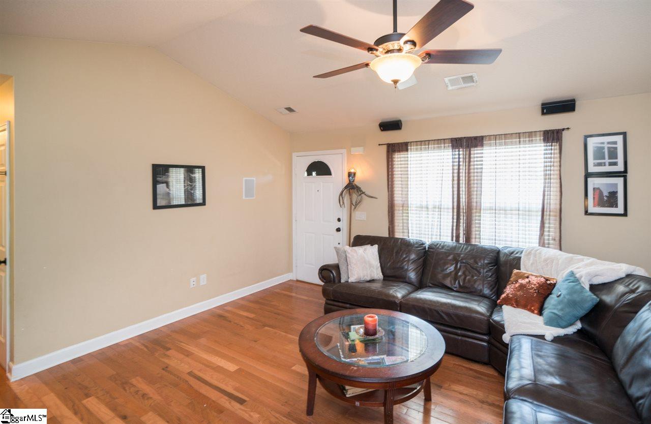 115 Bulls Road Taylors, SC 29687 - Photo 3 of 33
