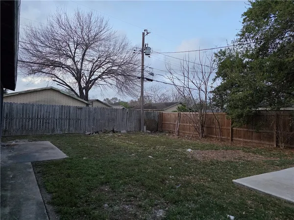 $2,195 | 1230 Ray Drive, Corpus Christi, TX 78411