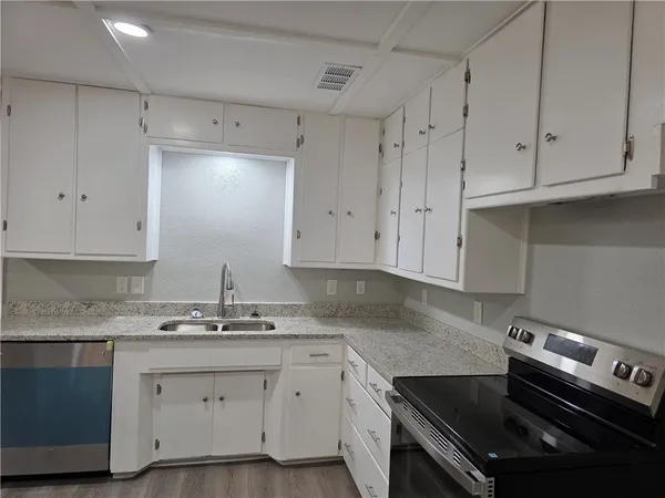 $2,195 | 1230 Ray Drive, Corpus Christi, TX 78411