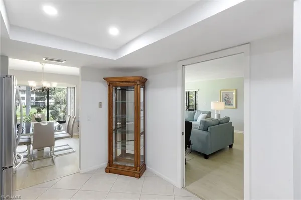 $4,000 | 5954 Pelican Bay Boulevard, Unit 222, Naples, FL 34108