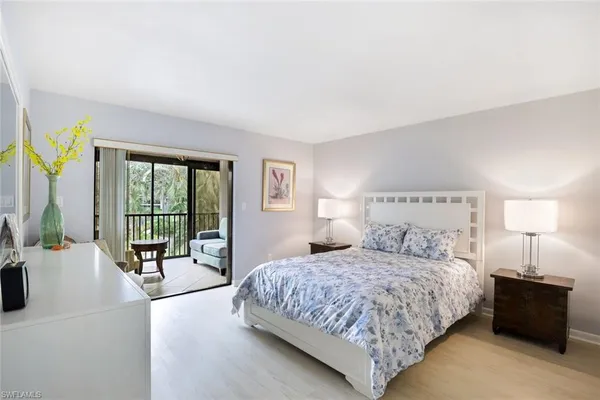 $4,000 | 5954 Pelican Bay Boulevard, Unit 222, Naples, FL 34108