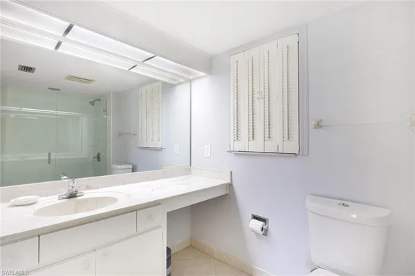 $4,000 | 5954 Pelican Bay Boulevard, Unit 222, Naples, FL 34108