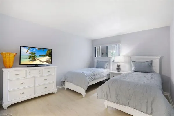$4,000 | 5954 Pelican Bay Boulevard, Unit 222, Naples, FL 34108