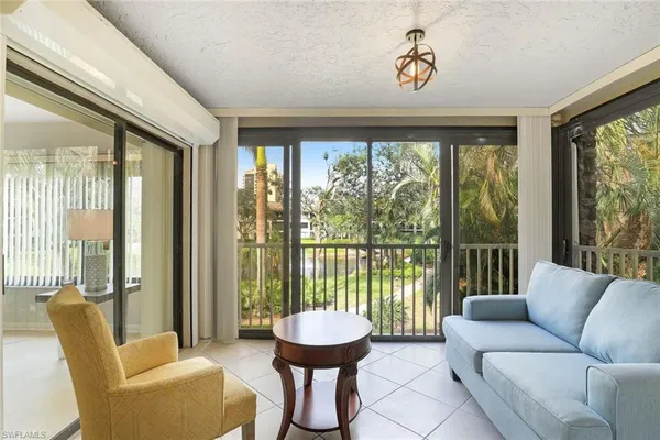 $4,000 | 5954 Pelican Bay Boulevard, Unit 222, Naples, FL 34108
