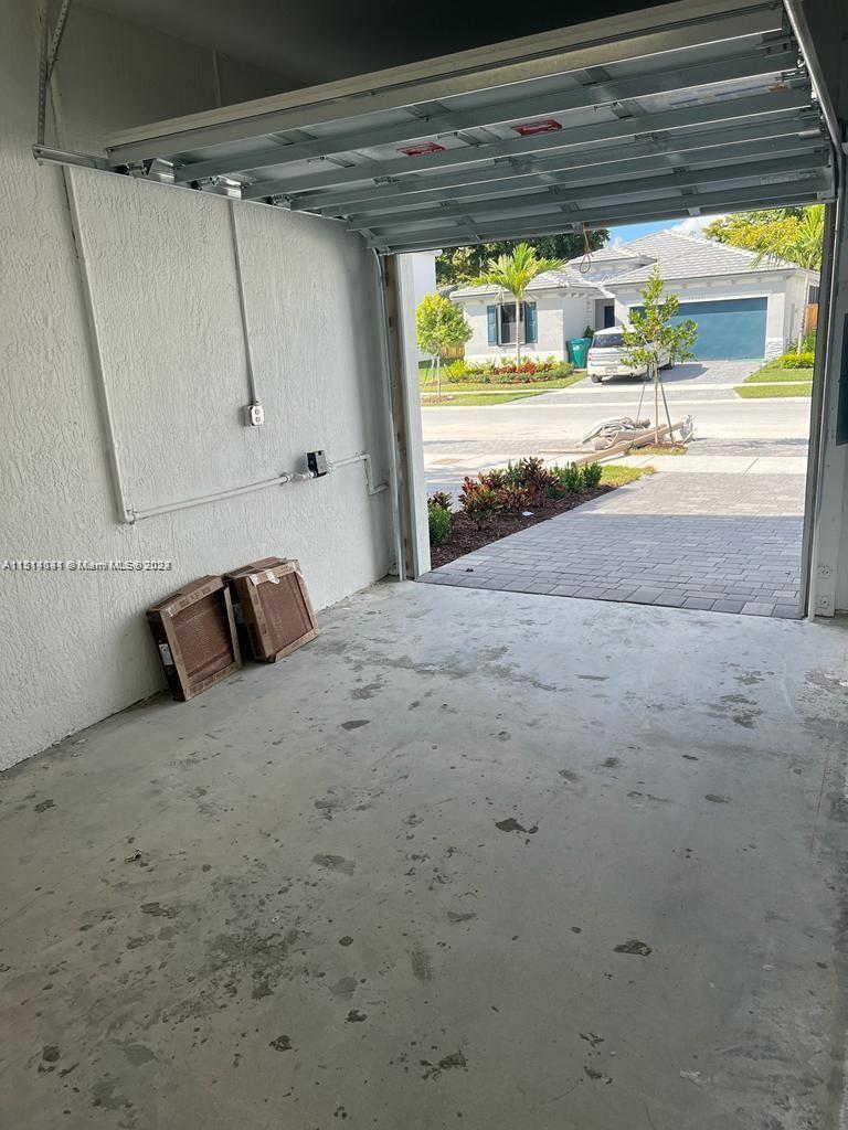 28511 Southwest 134th Court, Unit 28511 Homestead, FL 33033 - Photo 4 of 27