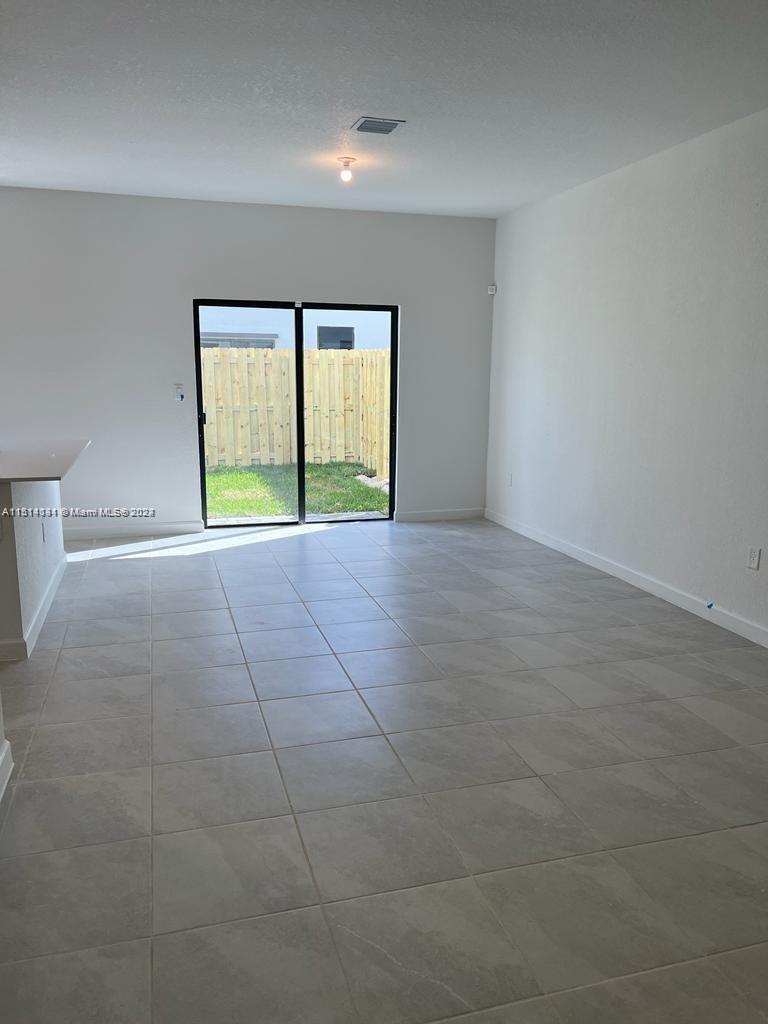 28511 Southwest 134th Court, Unit 28511 Homestead, FL 33033 - Photo 9 of 27