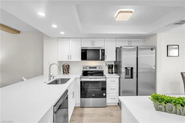 $314,000 | 15171 Cedarwood Lane, Unit 3204, Naples, FL 34110