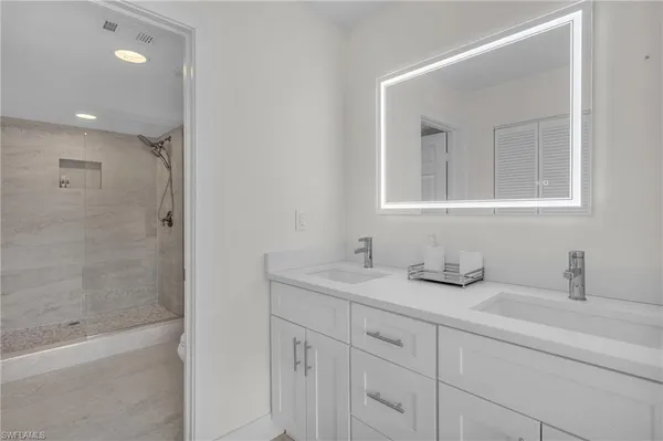 $314,000 | 15171 Cedarwood Lane, Unit 3204, Naples, FL 34110