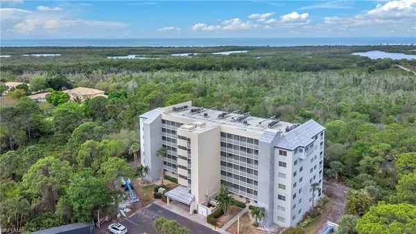 $314,000 | 15171 Cedarwood Lane, Unit 3204, Naples, FL 34110