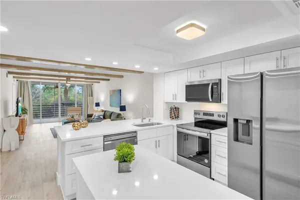 $314,000 | 15171 Cedarwood Lane, Unit 3204, Naples, FL 34110