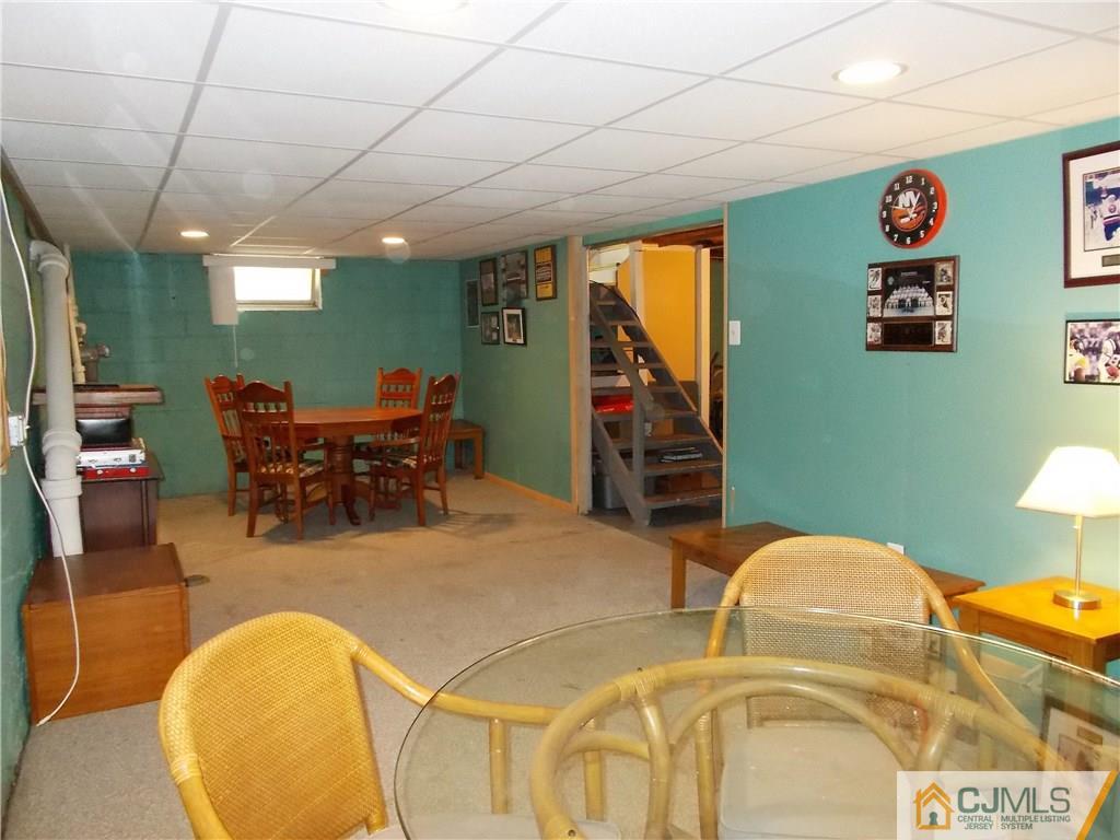 17 Preston Road East Brunswick, NJ 08816 - Photo 16 of 25 Gallery Image 16