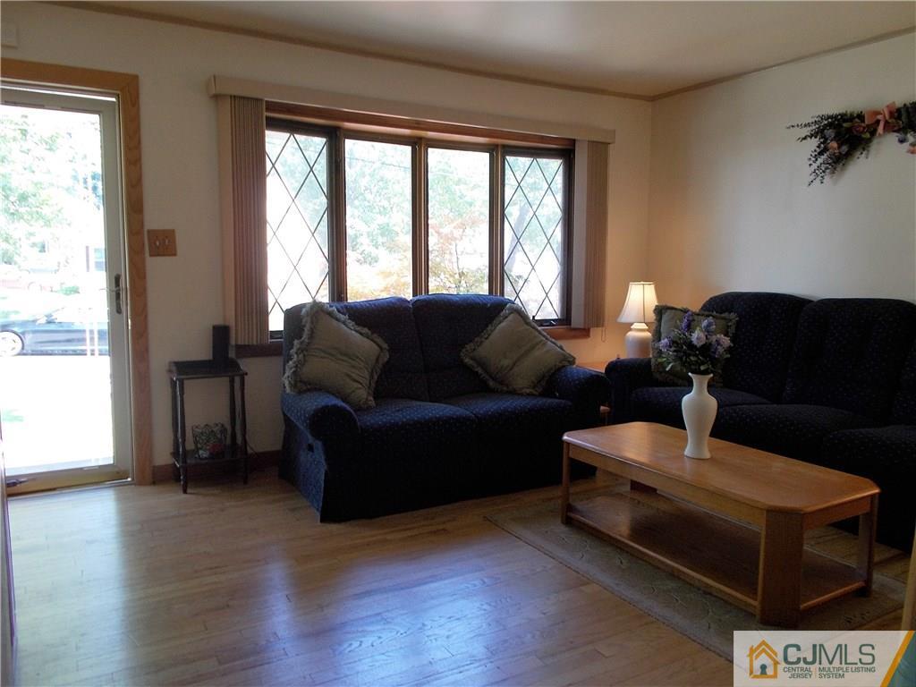 17 Preston Road East Brunswick, NJ 08816 - Photo 3 of 25 Gallery Image 3