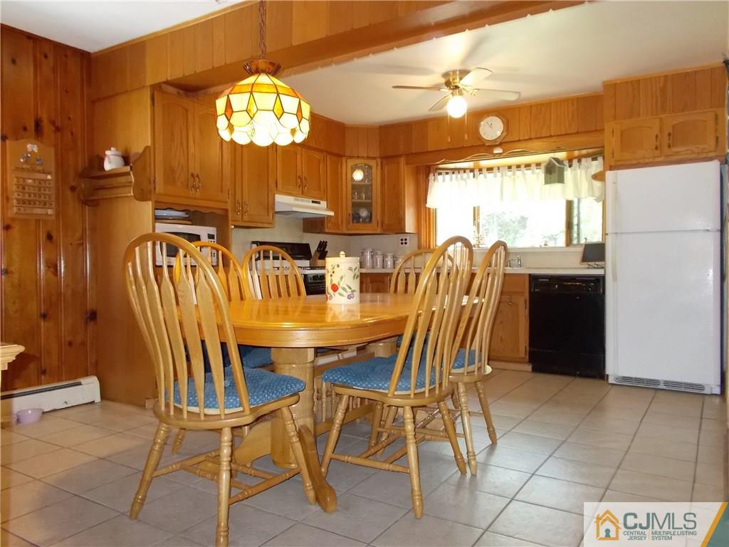 17 Preston Road East Brunswick, NJ 08816 - Photo 5 of 25 Gallery Image 5