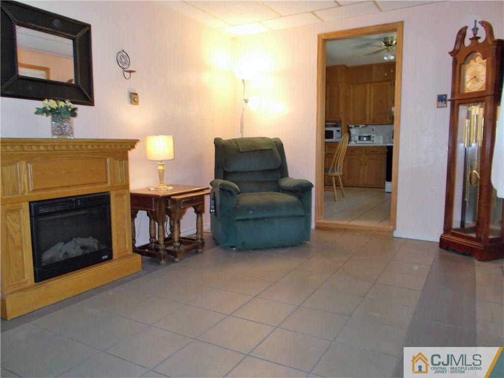 17 Preston Road East Brunswick, NJ 08816 - Photo 6 of 25 Gallery Image 6