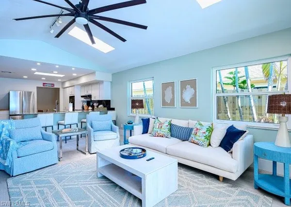 $12,000 | 760 106th Avenue North, Naples, FL 34108