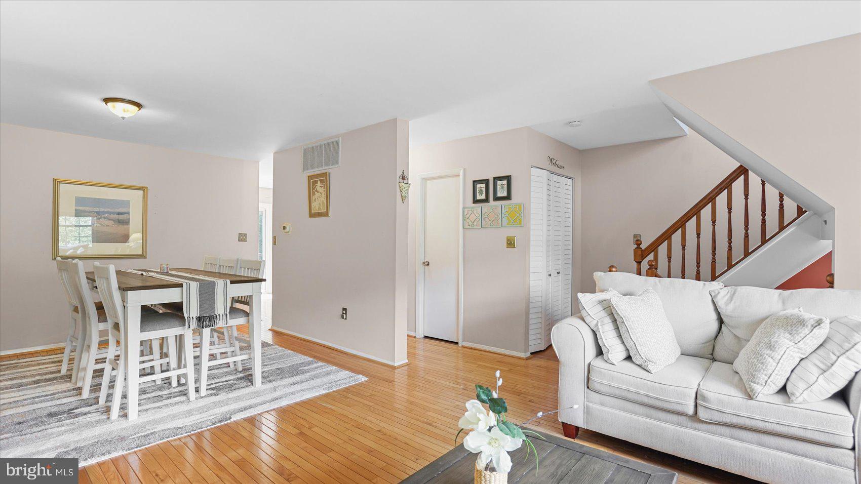 6 Drawbridge Court Baltimore, MD 21228 - Photo 5 of 46