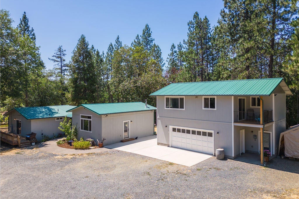 2408 Stringer Gap Road Grants Pass, OR 97527 - Photo 35 of 40 37