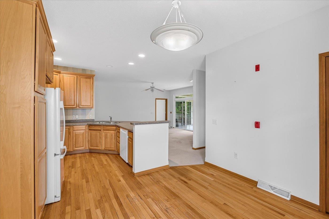 W11563 Island View Court Lodi, WI 53555 - Photo 6 of 51