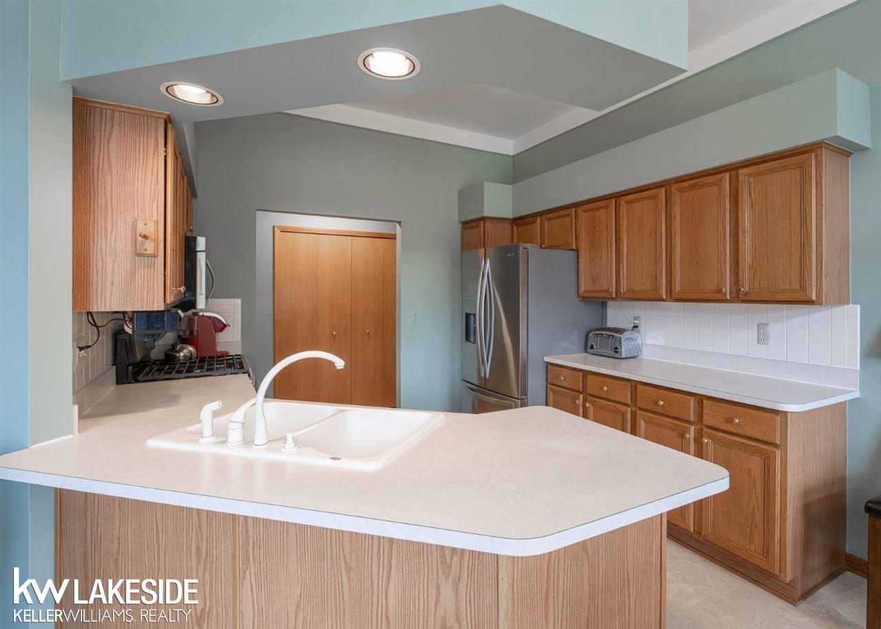 534 Slumber Lane Rochester, MI 48307 - Photo 11 of 36 50046466-10.JPG
