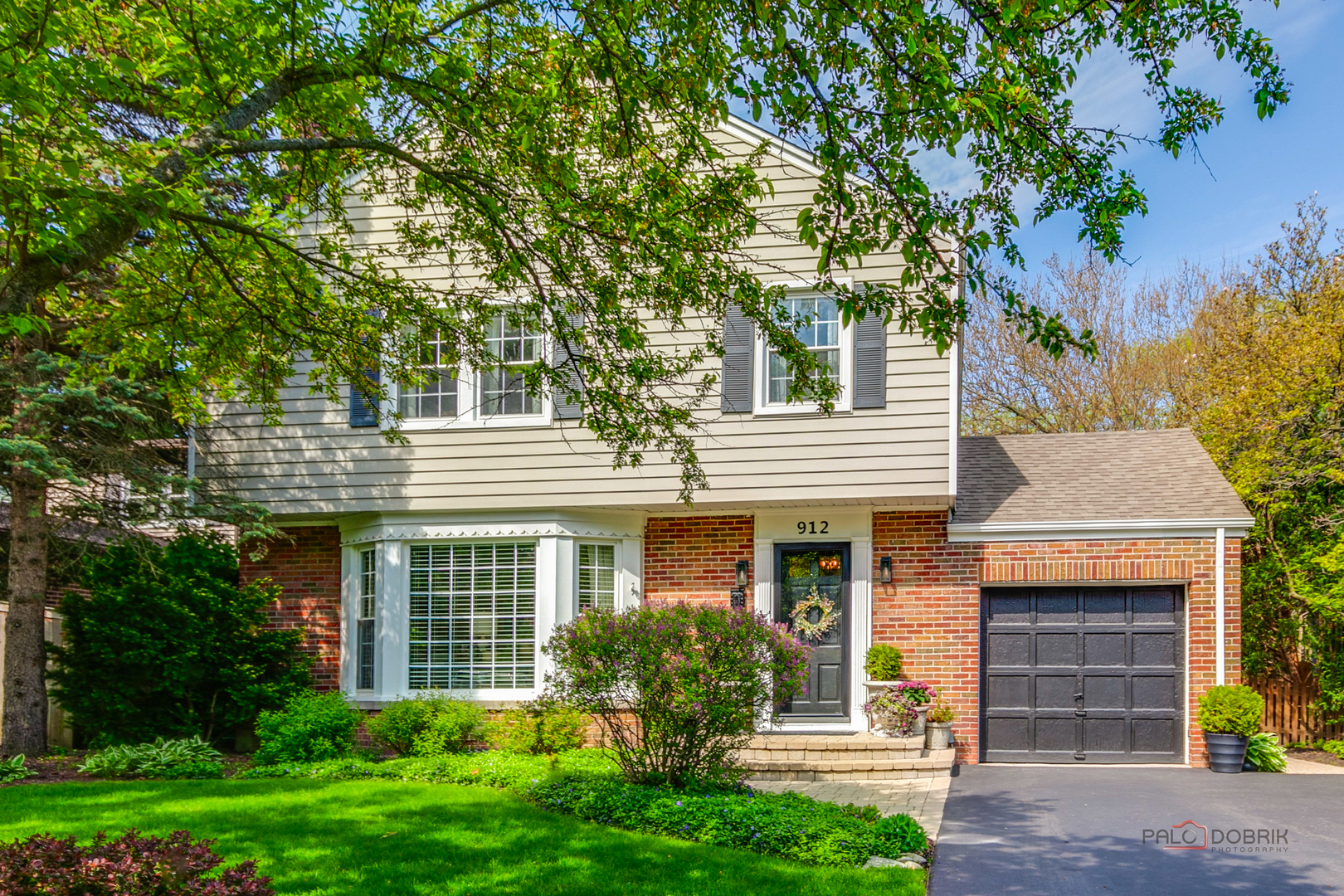912 Oxford Road Deerfield, IL 60015 - Photo 2 of 32 Gallery Image 2