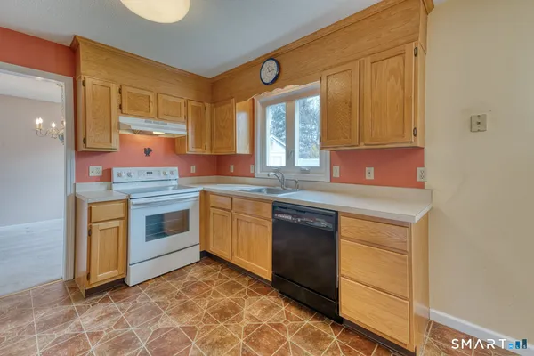 $429,900 | 148 Kimberley Road, Newington, CT 06111