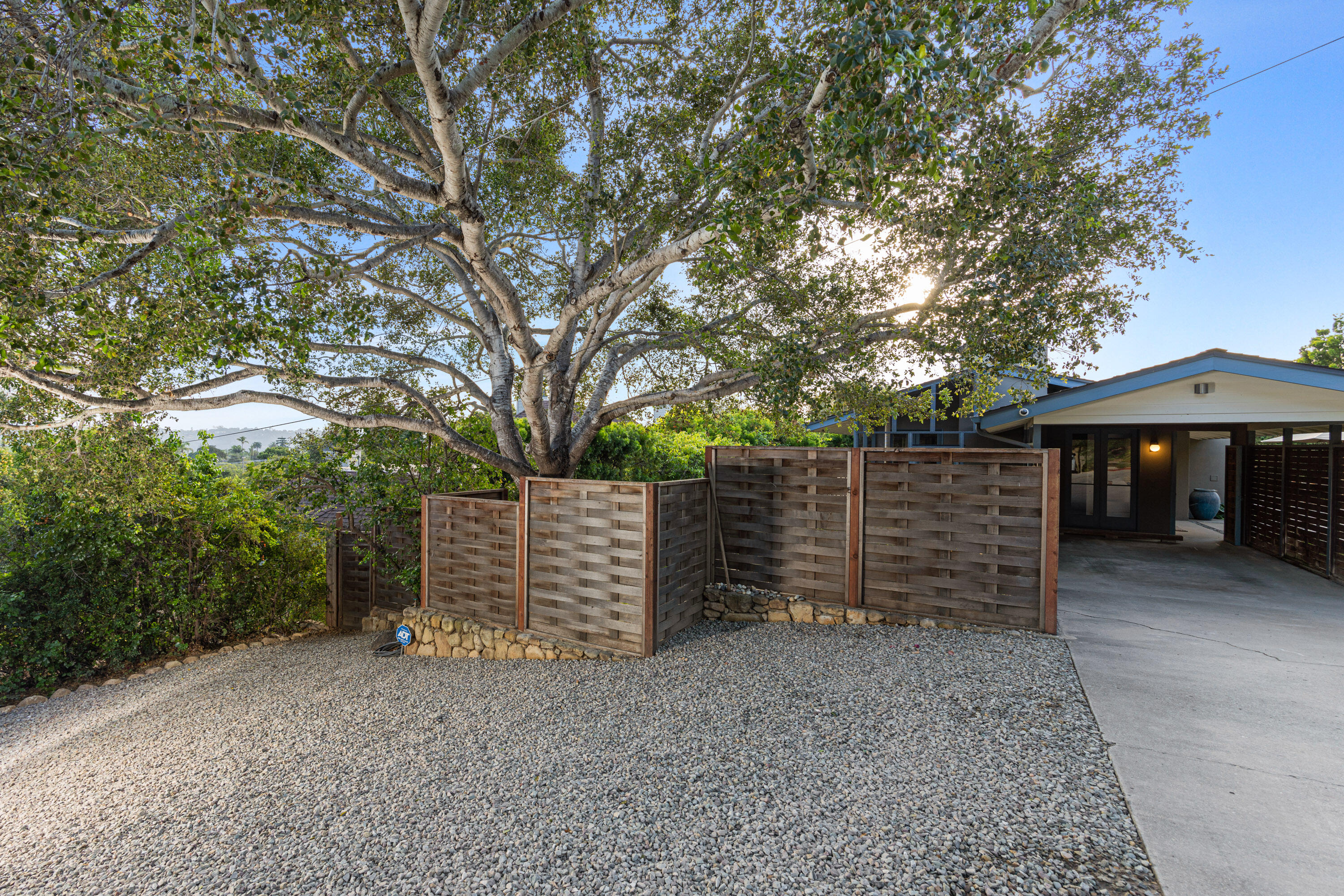 1811 Prospect Avenue Santa Barbara, CA 93103 - Photo 5 of 74 1811 Prospect Web-52