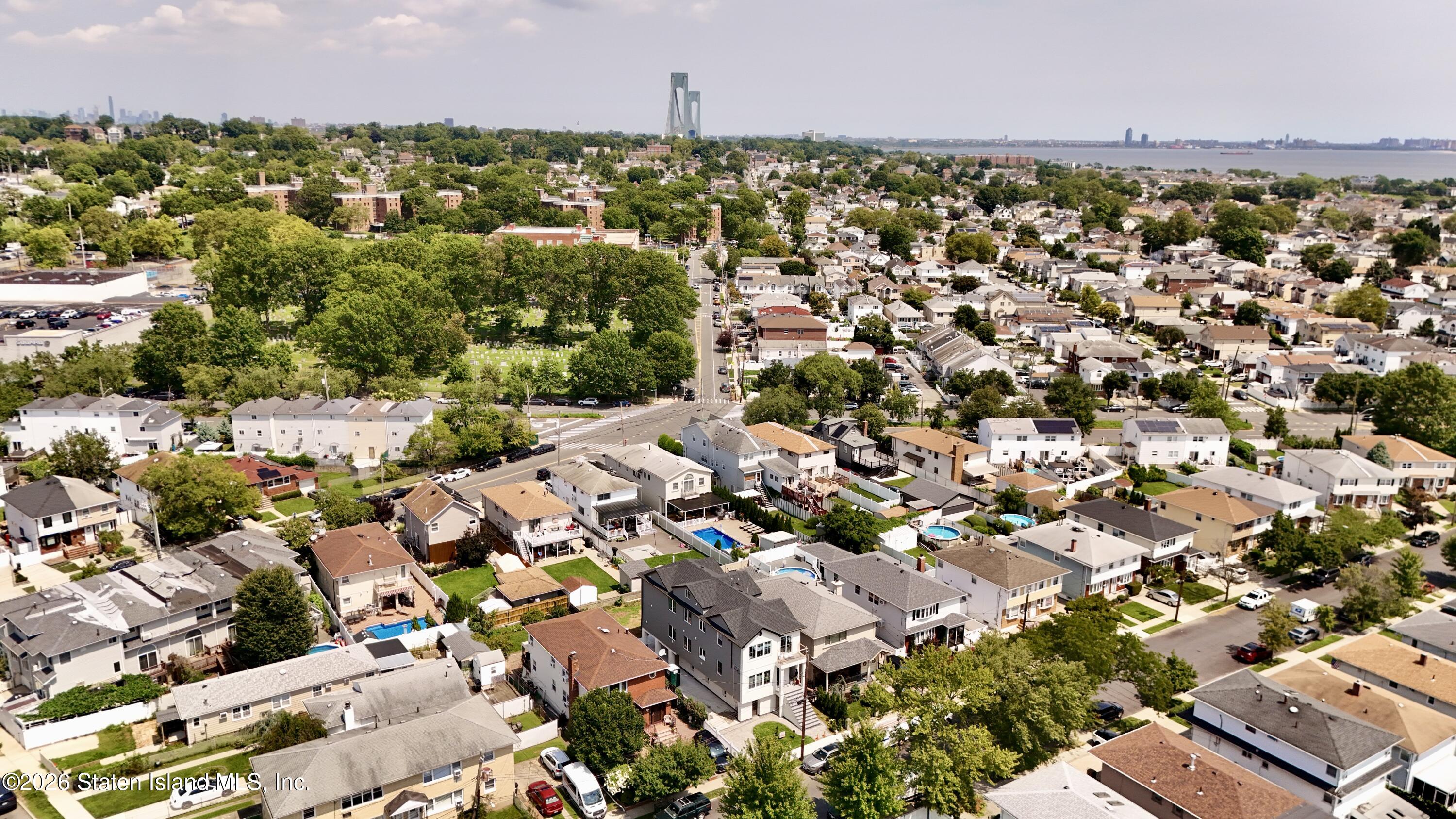 17 Ruth Place Staten Island, NY 10305 - Photo 42 of 54 dji_fly_20260810_133704_0289_17863832283