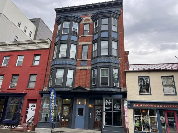 $1,100 | 150 4th Street, Unit 4, Troy, NY 12180