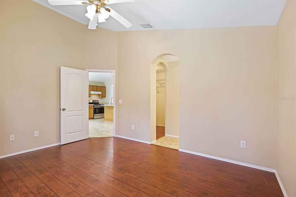 5726 Tanagerlake Road Lithia, FL 33547 - Photo 6 of 33 Gallery Image 6