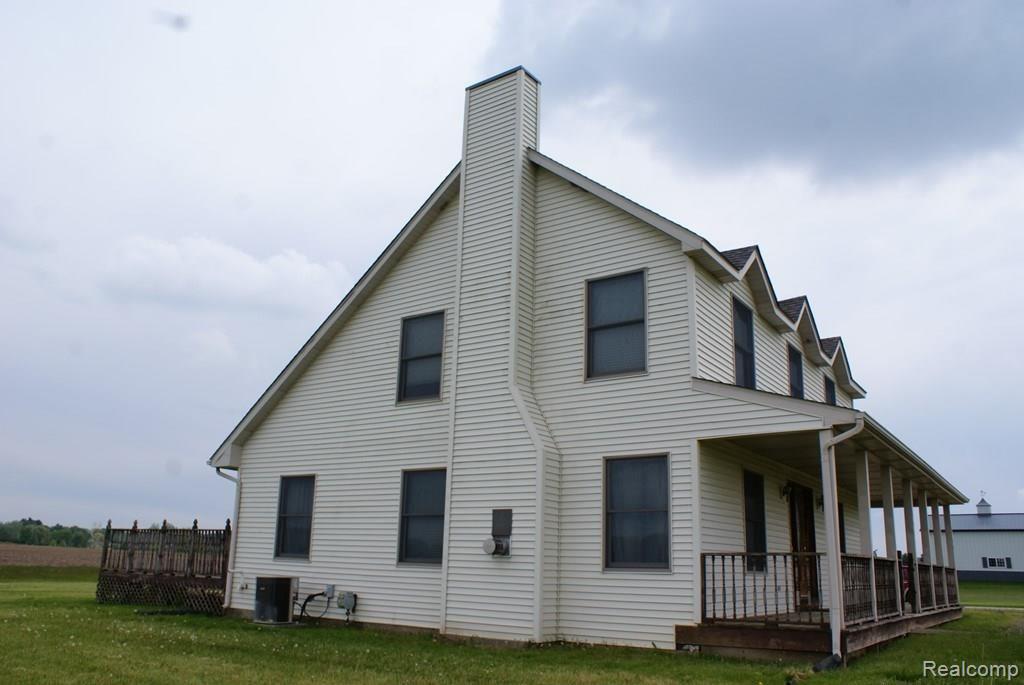 631 Maple Grove Road Lapeer, MI 48446 - Photo 8 of 44 DSC03358.jpg