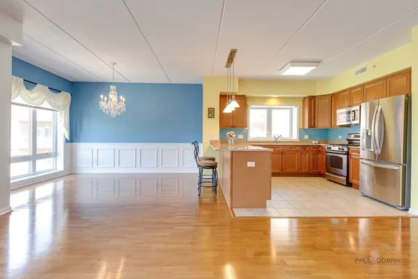 $3,200 | 799 Graceland Avenue, Unit 402A, Des Plaines, IL 60016