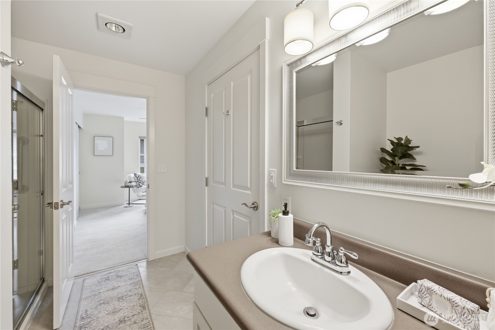 300 High School Road Northeast, Unit 300 Bainbridge Island, WA 98110 - Photo 11 of 32